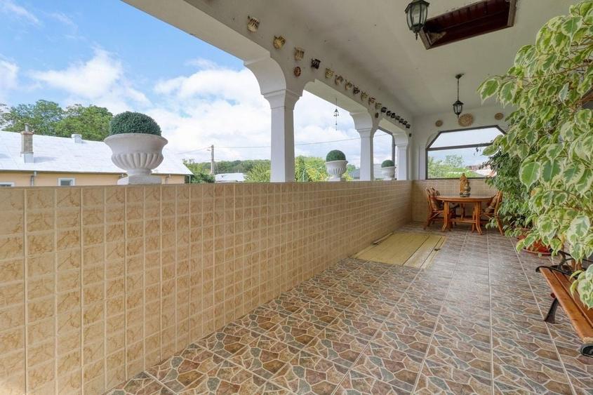 Investitie -Oportunitate - Casă boierească  de poveste- 7000 mp teren, - 52