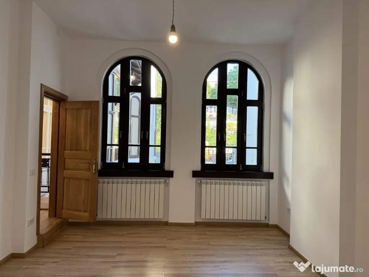 Casă cu 6 camere cu Teren 1000 Mp în Central