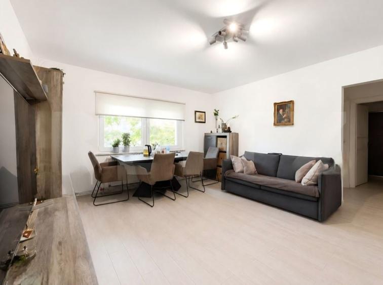 Apartament de vanzare - 1 Mai - zona Confectii - 6
