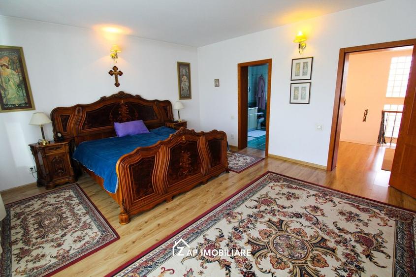 Unirii - Casa Zona Romcab -  400mp - 1259 mp teren - Garaj dublu - piscina - 21