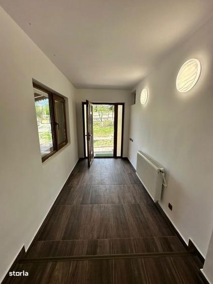 Resedinta deosebita 5 Camere | 200 mp Utili | 1.438 mp Teren | Aleea M - 5