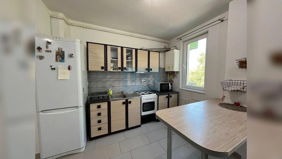 Apartament cu 3 camere semidecomandat în Gheorgheni