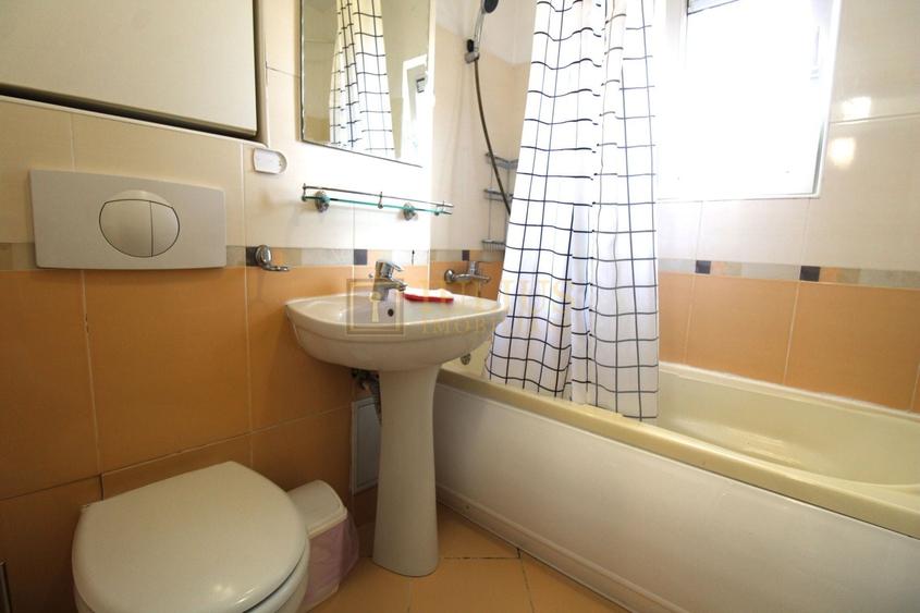 Apartament cu 3 camere decomandat, mobilat în Aradului