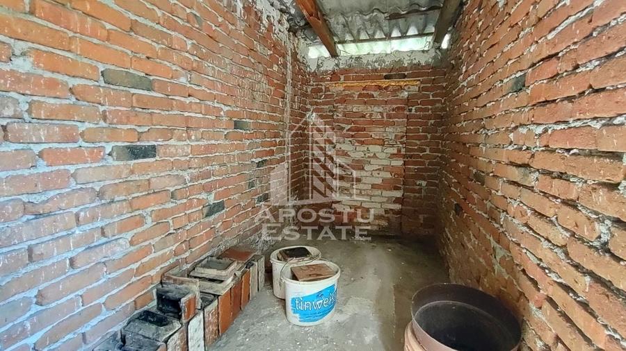 Casa la curte comuna 4 camere, zona Centrala - 25