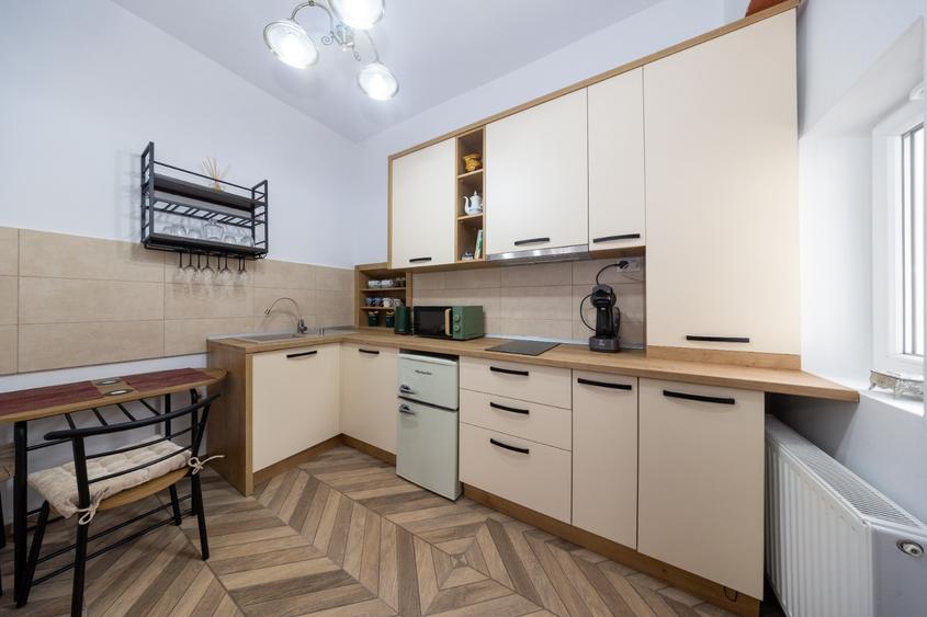 Garsoniera Centrul istoric,parcul Saguna,renovata,mobilata nou,370 Euro - 6