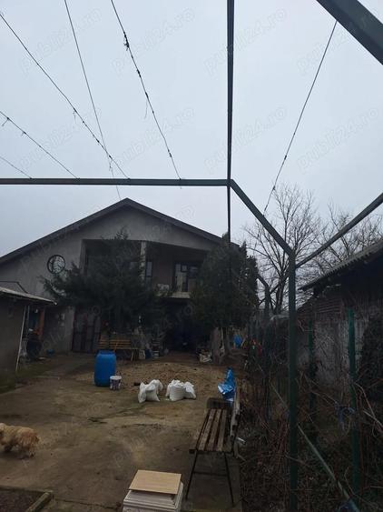 Vand gospodarie formata din 2 case in Peris langa Balotesti - 3