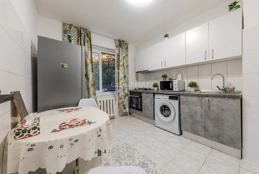 La Prima Închirie Renovată Mobilată Utilat Nou  38 mp Bucătărie 9 mp Metrou 650m