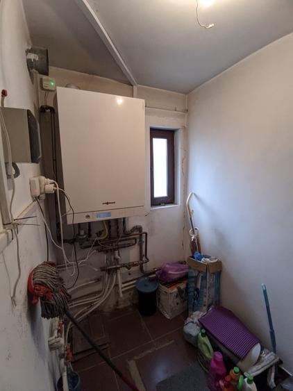 Casă cu etaj de vânzare, 5 camere, 2 băi, Dâmbu Rotund zona strada Livezeni - 23