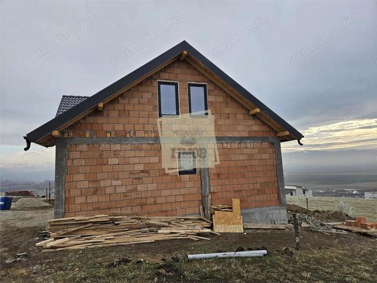 Casa cu 4 camere 2 bai 180 mpu in zona Sura Mare - 13