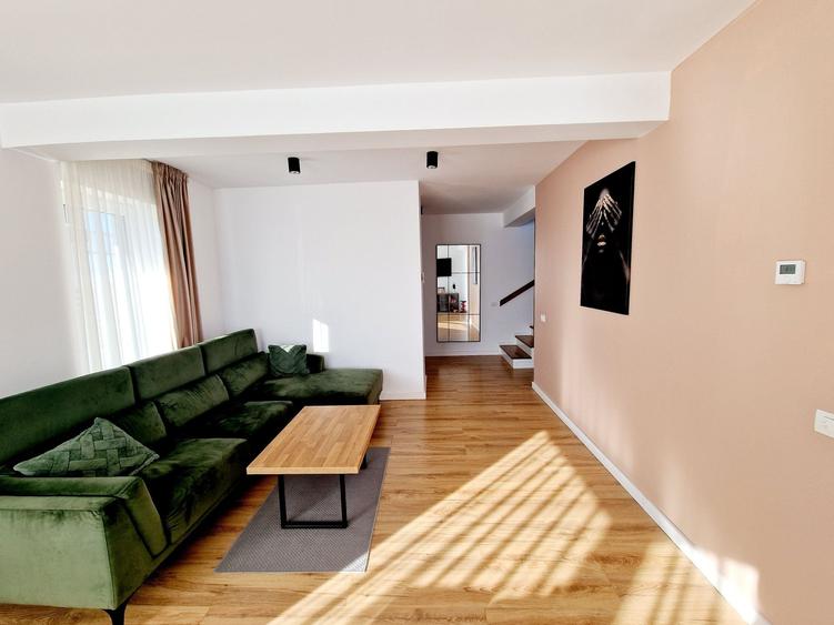 Casă cu 4 camere cu Teren 200 Mp în Central
