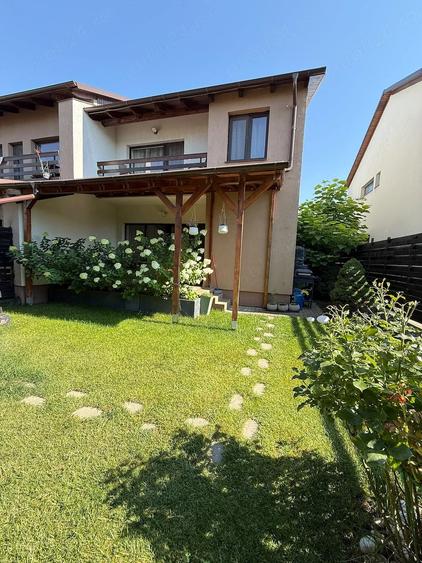 Casă cu 4 camere cu Teren 250 Mp în Hărman
