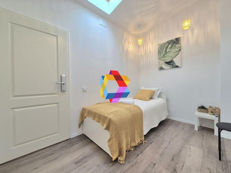 Casa de vânzare zona Centrală - 225 mp - 23