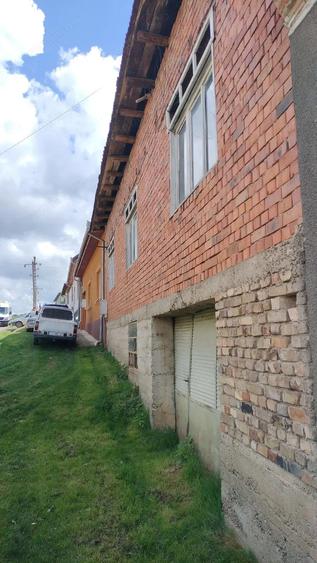 Vand casa ?i teren intravilan in comuna Tarnova, jud.Cara?-Severin, suprafata utila de 1032 mp. - 8