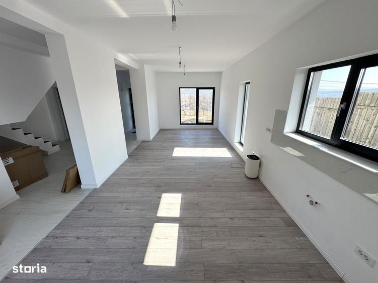 500 mp teren! Incalz in pard! Vila 4 camere, Hlincea (Bucium) - 3