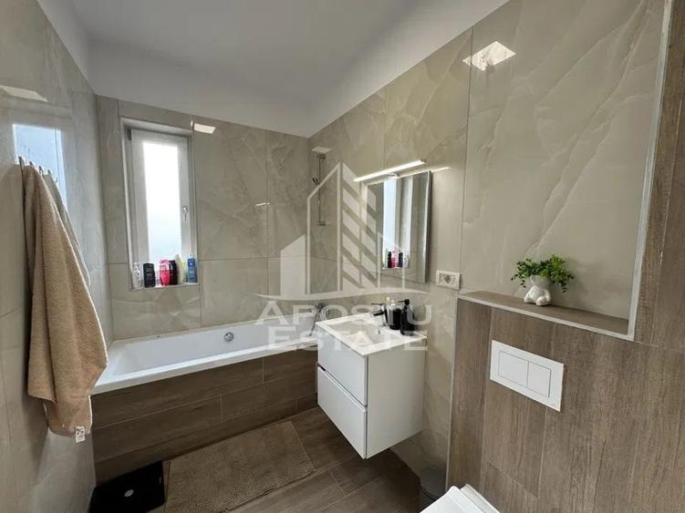 Apartament cu 2 camere, Centrala Proprie, Loc De Parcare, Giroc - 2