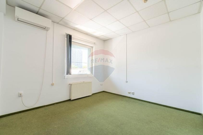 Casa cu 12 camere de inchiriat, Str. Traian - 15