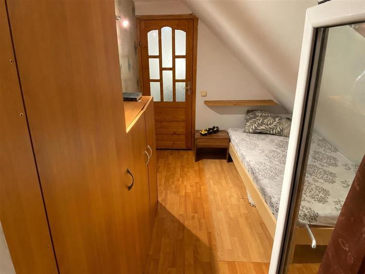 Apartament cu 3 camere semidecomandat în Țiglari