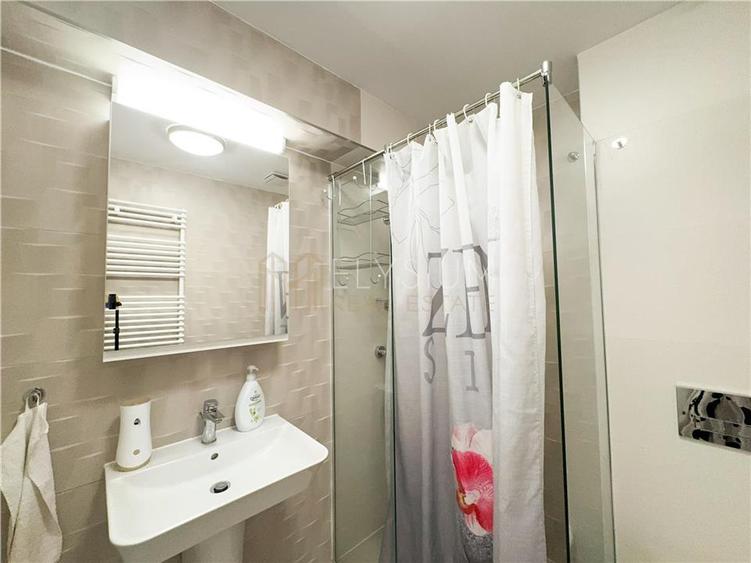 Apartament cu 3 camere decomandat, mobilat în Aviației