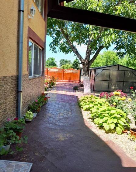 Movilita (IL) - de vanzare casa 5 cam p+1 - 8