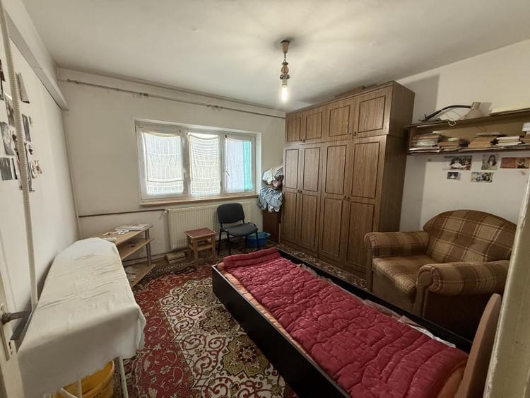 Apartament cu 2 camere, decomandat, 50 mp - Soarelui - 2