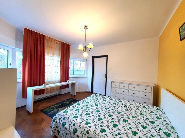 Piata Romana, 3 camere de vanzare, cu centrala - 12