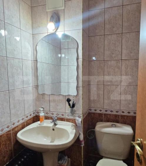 Apartament 3 camere Decomandat 70 mp Zona centrala De - 12