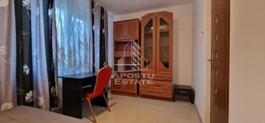 Închiriez apartament central - 3