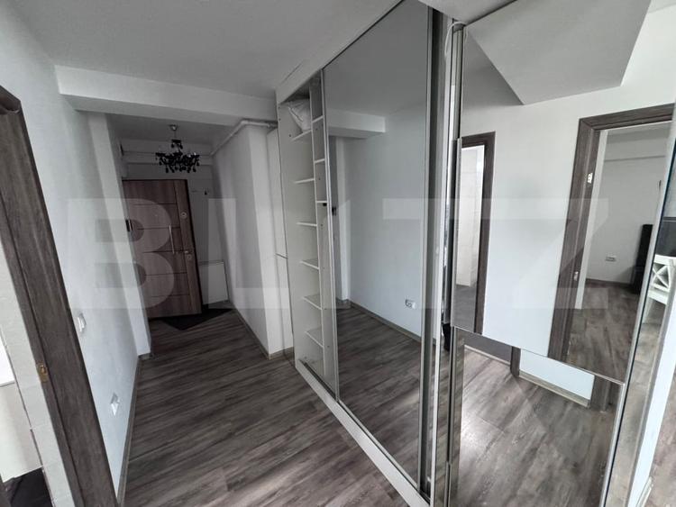 Apartament cu 2 camere decomandat, mobilat în Micro 3