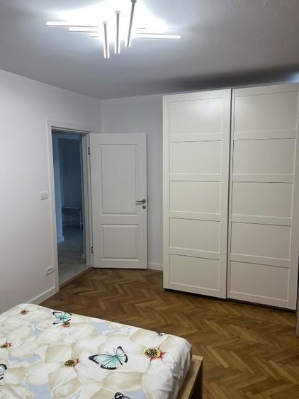 Apartament cu 3 camere semidecomandat, mobilat în Baba Novac