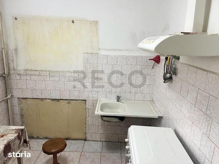 Apartament cu 3 camere decomandat în Decebal