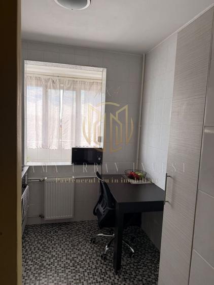 Apartament cu 3 camere decomandat, mobilat în Titan