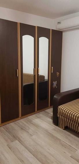 Apartament cu 2 camere semidecomandat în Dobroești