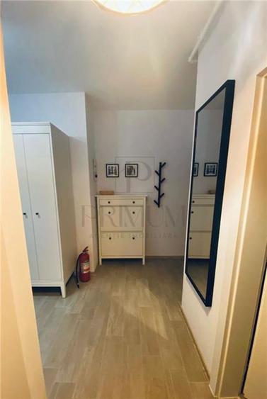 Apartament cu 2 camere semidecomandat, mobilat în Aradului