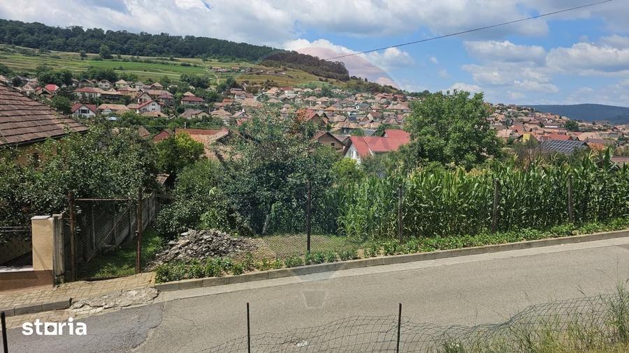 Teren de 1103 mp, în Terezian