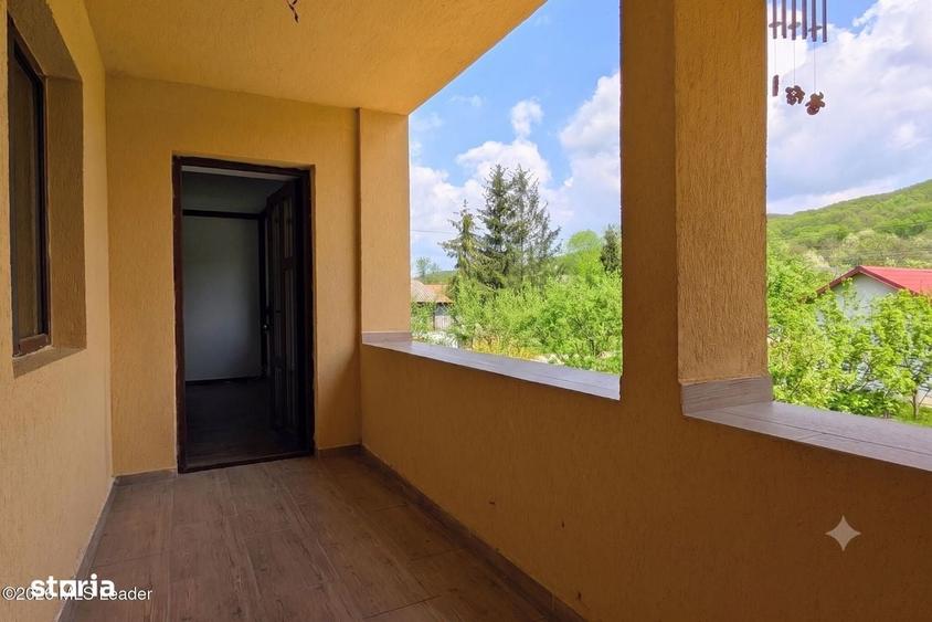 Casă cu 4 camere în Valea Mare