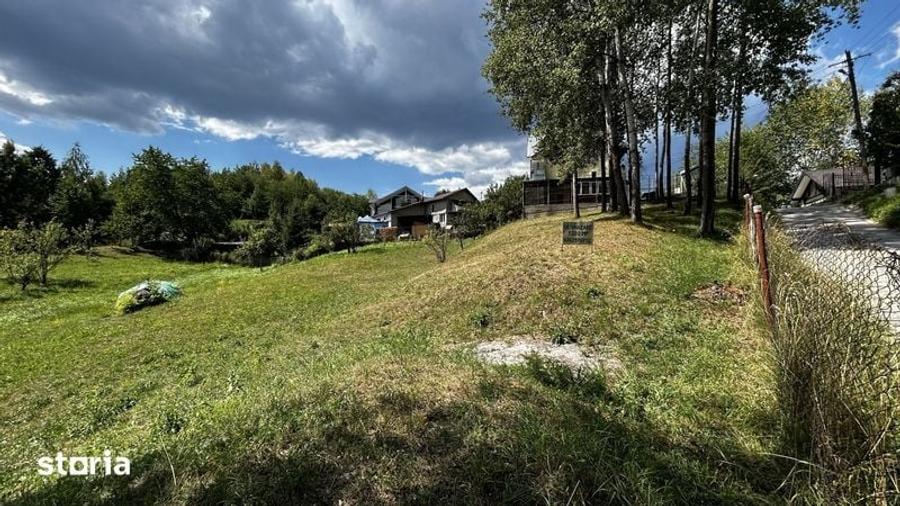 Teren de 1200 mp, în Lac de Verde