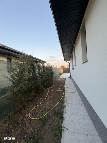 Casă cu 4 camere cu Teren 660 Mp în Crevedia