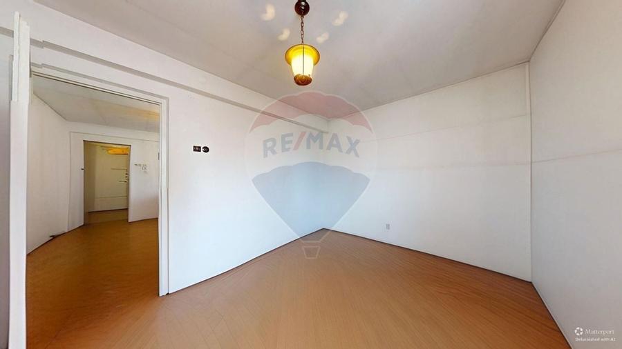 Apartament cu 2 camere semidecomandat în Centrul Civic