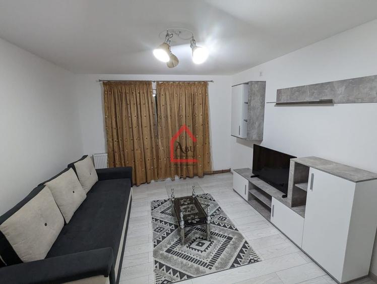 Apartament cu 3 camere semidecomandat în Dacia