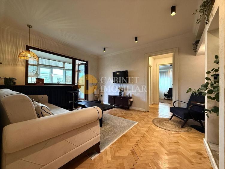 Apartament cu 2 camere semidecomandat, mobilat în Podu Roș