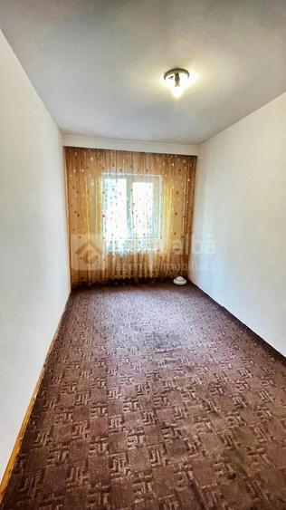 Casă individuală cu 12 camere decomandat cu Canalizare în Sărărie