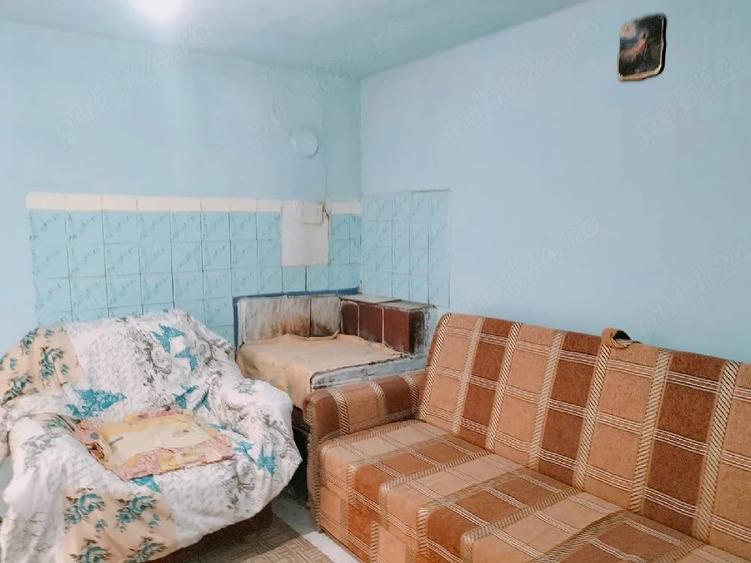 Casă cu Teren 691 Mp în Leu