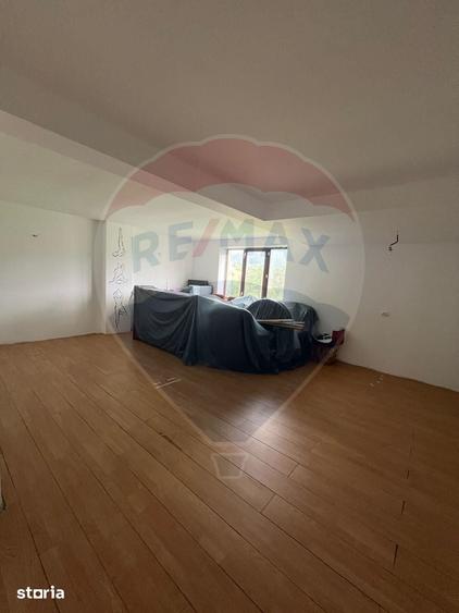 Pensiune/Casa cu 18 camere de vanzare in Campulung Moldovenesc - 11