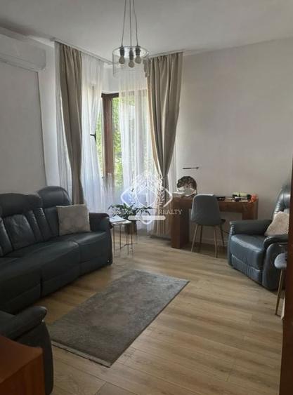 Armenească | Apartament 3 camere | Parter | Pretabil firma - 1