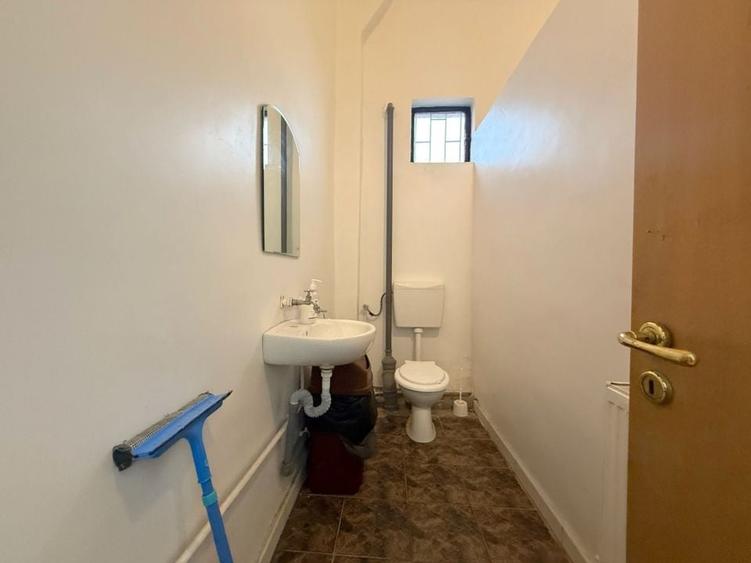 Spațiu industrial de &icirc;nchiriat - 1.690 mp, acces TIR- zona Fratelia - 13