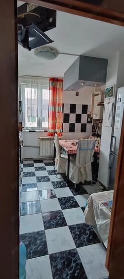 oferta apartament 3 camere zona foarte bine situata - 2