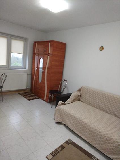 Garsoniera in stare buna Crinul de Padure Parc Drumul Taberei - 1