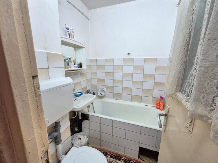 Vanzare Apartament 2 Camere mic si cochet zona  Florilor Brasov - 17