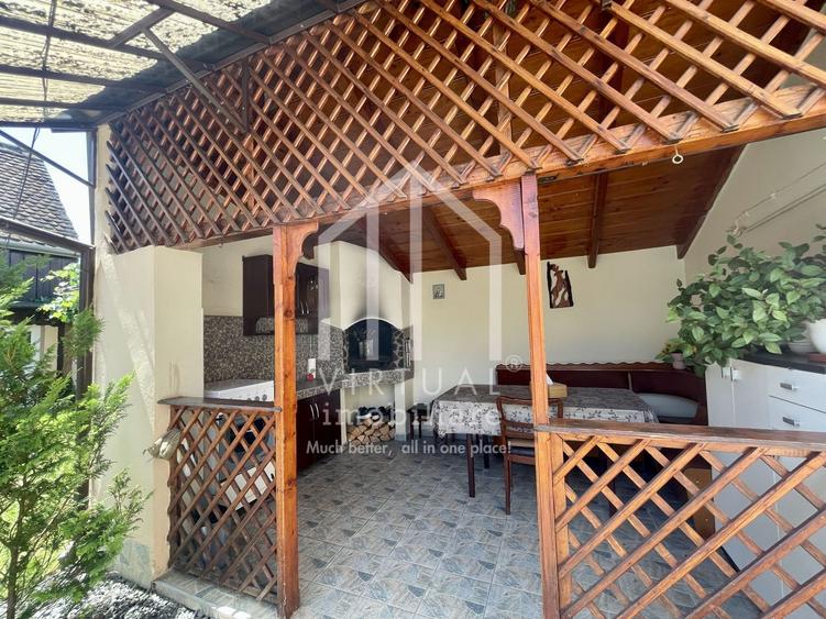 Casă individuală cu 4 camere cu Canalizare în Turnișor