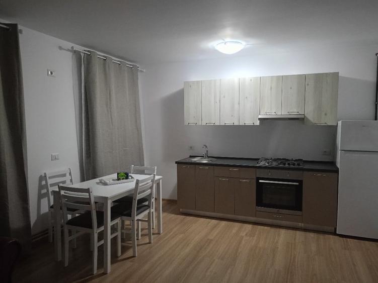 Casă cu 2 camere cu Teren 700 Mp în Central